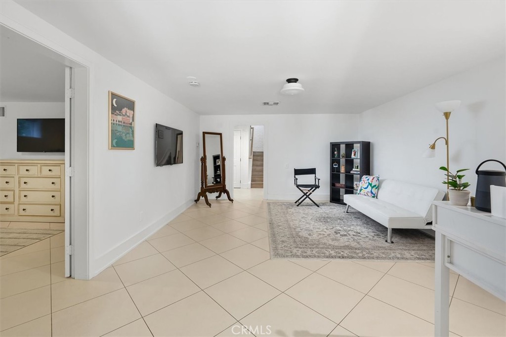 Agoura Hills, California, 91301, United States, 4 Bedrooms Bedrooms, ,5 BathroomsBathrooms,Residential,Active,2037162