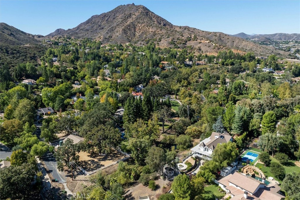 28933 Wagon Road