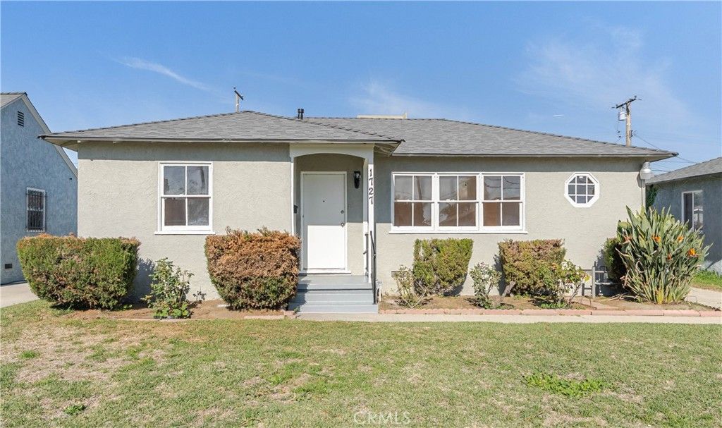 Photo of 1727 E 123rd St, Los Angeles, CA 90059 (MLS # SR25266815)