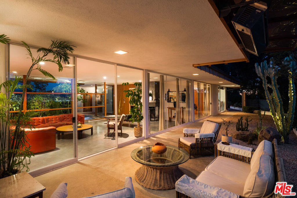 3307 Bonnie Hill Drive