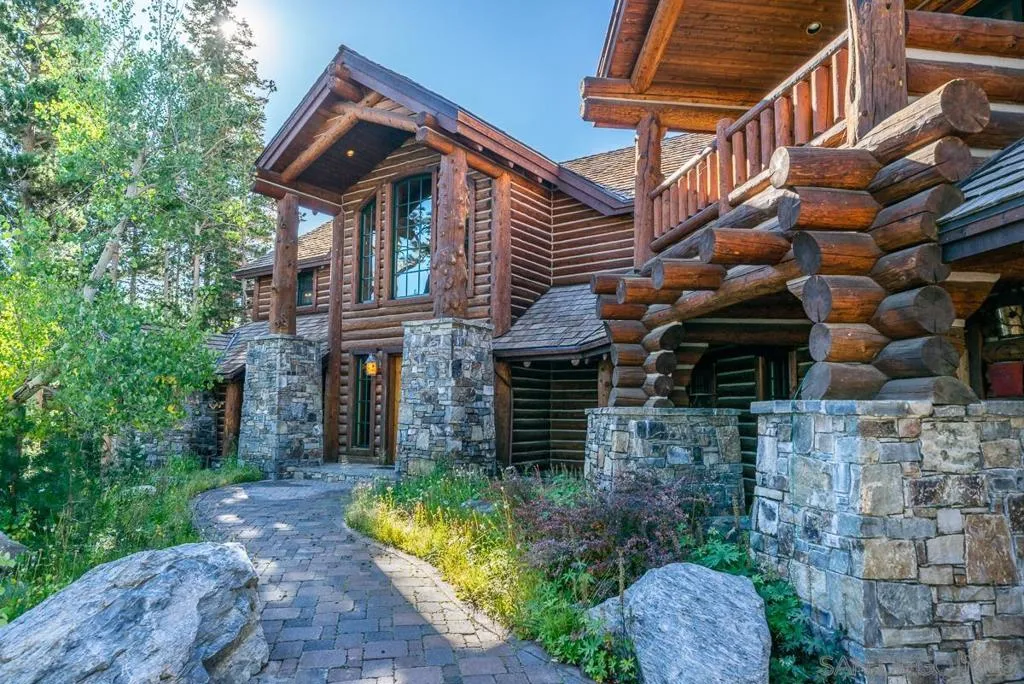 Mammoth Lakes, California 93546, United States, 5 Bedrooms Bedrooms, ,7 BathroomsBathrooms,Residential,Active,74642