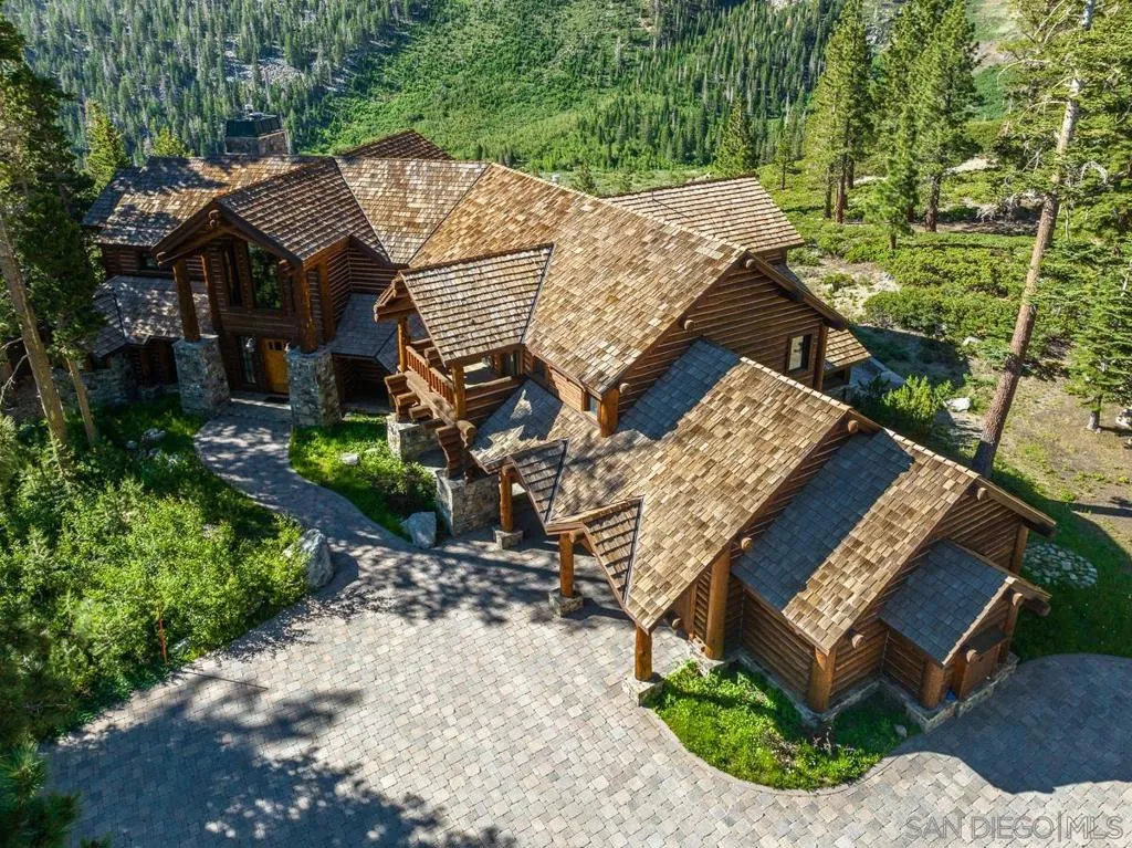 Mammoth Lakes, California 93546, United States, 5 Bedrooms Bedrooms, ,7 BathroomsBathrooms,Residential,Active,74642