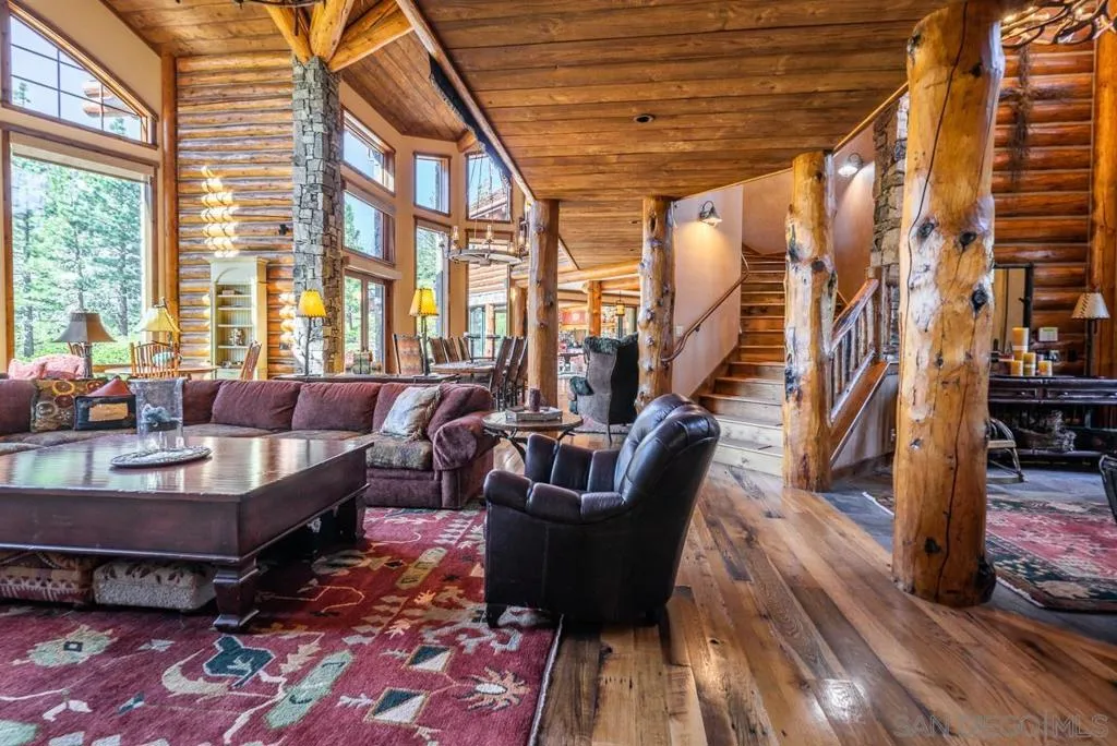 Mammoth Lakes, California 93546, United States, 5 Bedrooms Bedrooms, ,7 BathroomsBathrooms,Residential,Active,74642