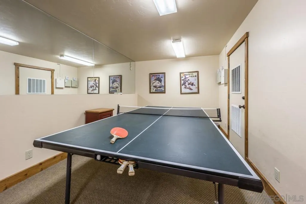 Mammoth Lakes, California 93546, United States, 5 Bedrooms Bedrooms, ,7 BathroomsBathrooms,Residential,Active,74642