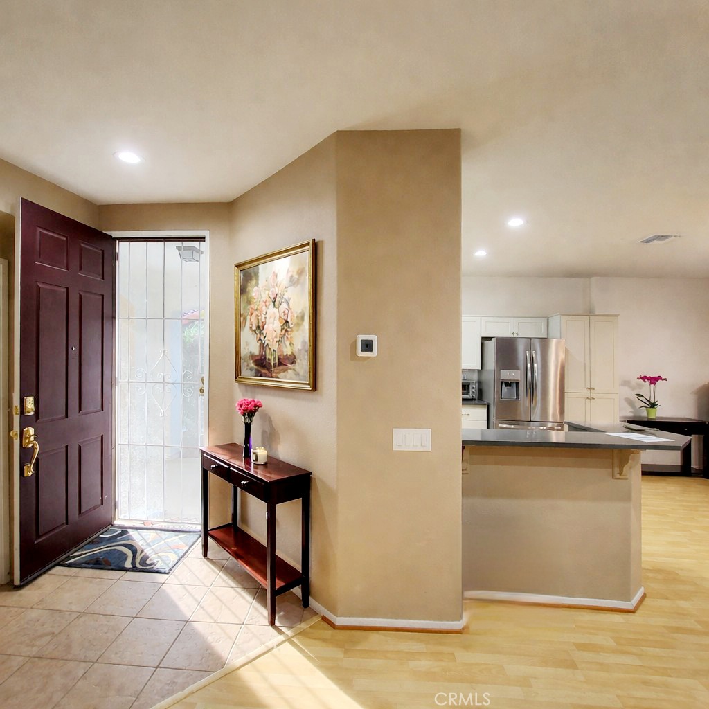 1360 Avenida Pantera