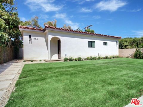 Photo of 1924 Granville, Los Angeles, CA 90025 (MLS # 26835029)