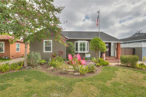 6034 Pepperwood Lakewood CA 90712