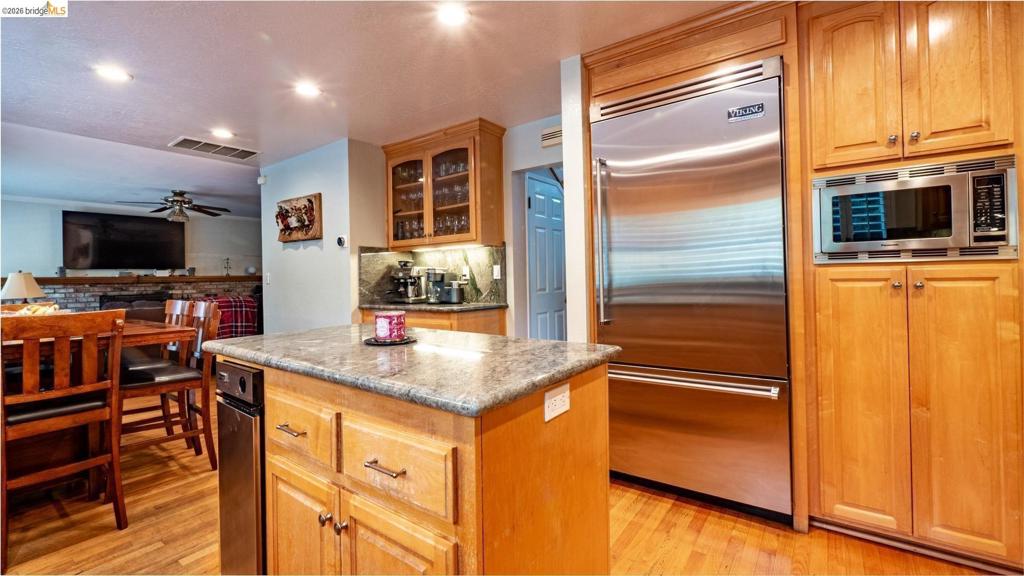 2214 Peyton CT