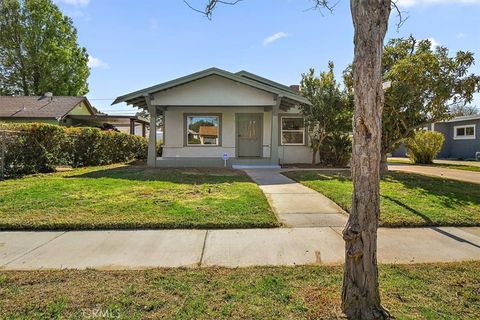 4474 Highland Riverside CA 92506