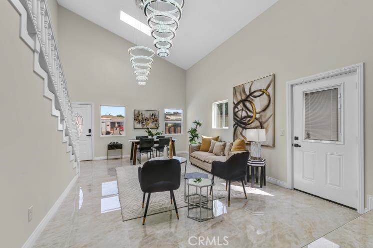 1632 W 221st