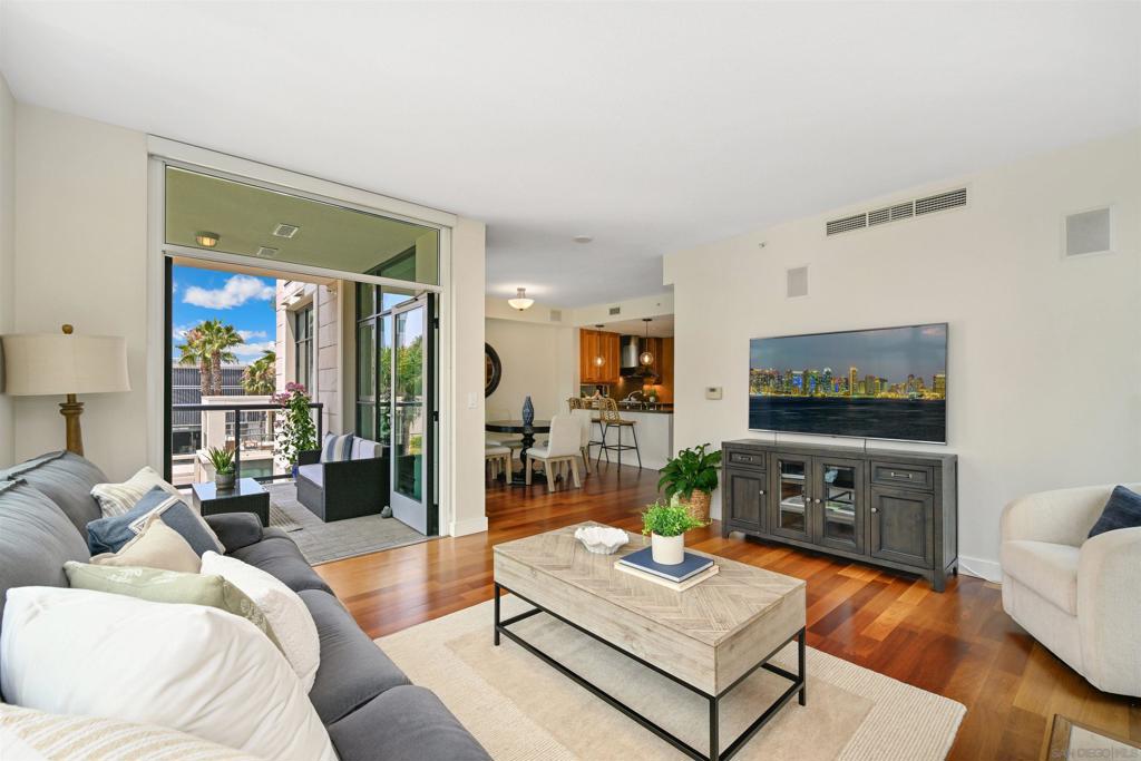 1199 Pacific Hwy 404