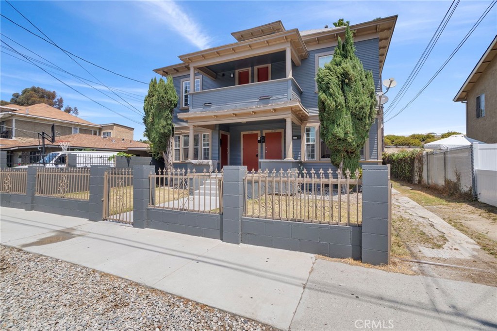***OWNER-OCCUPIED OPPORTUNITY***PRICED TO SELL*** Turnkey Investment Opportunity Just Steps from USC! Located within the USC Security Patrol Zone, this beautifully restored four-plex is a prime opportunity for investors or owner-occupants alike. Just minutes from USC, LA Memorial Coliseum, BMO Stadium, and the Natural History Museum, this centrally located property also provides easy access to Downtown Los Angeles. Anchored by a restored 2-bedroom, 2-bathroom unit. Inside, the home boasts an open concept floor plan with tasteful modern finishes throughout. The remodeled kitchen features brand-new cabinets and sleek countertops, perfect for today’s lifestyle. Enjoy year-round comfort with central A/C, and appreciate the convenience of in-unit laundry in a dedicated laundry room. The primary suite includes a built-in walk-in closet and a luxurious tiled shower with a niche designed for student convenience. Step outside from the living room to a serene private balcony, ideal for relaxing or entertaining. Additional features include: • New electrical and plumbing systems in the remodeled unit • One driveway parking space • Strong rental demand from USC students and faculty. This is an ideal low-maintenance property in a high-demand area. Don’t miss this chance to invest in one of LA’s most dynamic neighborhoods!