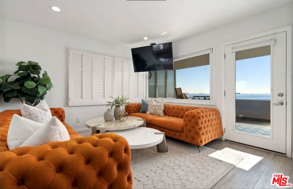 Welcome to 28 5th Place, a rare opportunity to live directly on Alamitos Beach. A chic and private 1 bedroom 1 bathroom condo awaits with modern upgrades. Enjoy direct access to the beach, natural light, massive patio looking over the ocean and the comfort and safety of a controlled access building. New hardwood floors throughout, updated bathroom, tons of closet and storage space and unprecedented and unobstructed 180 degree views of the beach. Moments away from Downtown Long Beach, music venues, shopping and dining, the Queen Mary and much more.