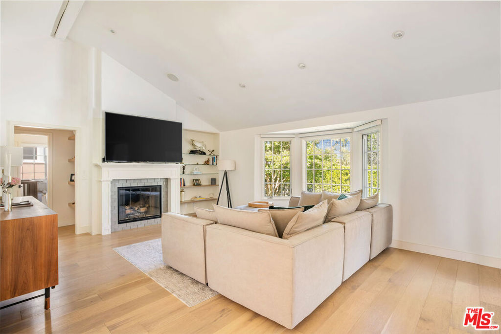 14664 Valley Vista Boulevard