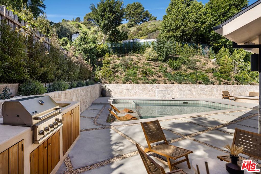 3637 Loadstone Drive