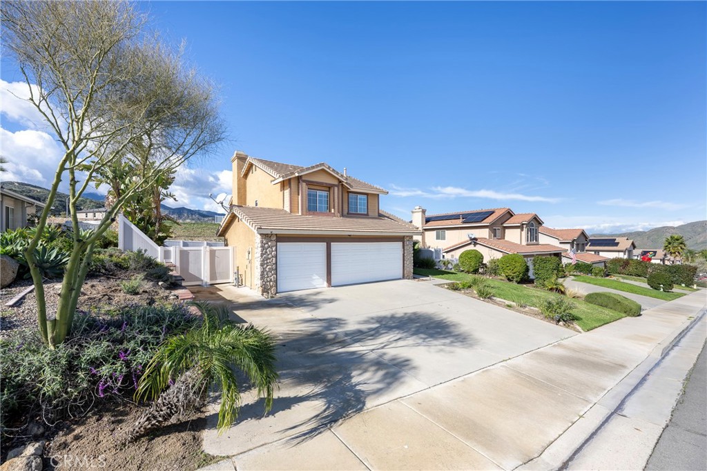 27353 Echo Canyon Court
