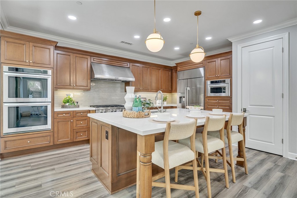80 Rossmore