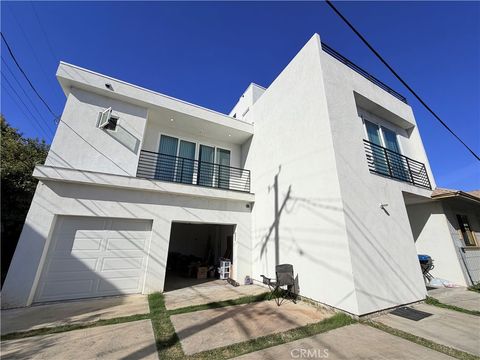Photo of 5336 Lemon Grove, Los Angeles, CA 90038 (MLS # WS26015272)