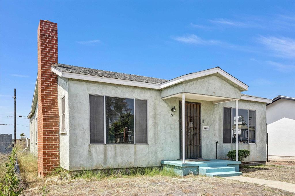 221 Alvarado