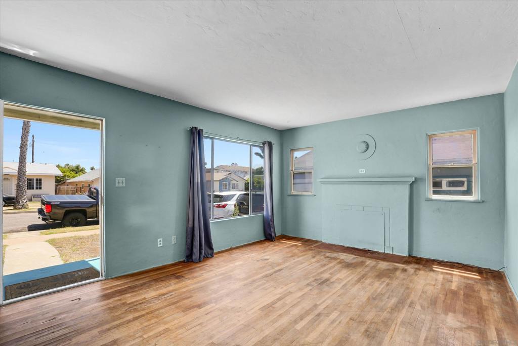 221 Alvarado