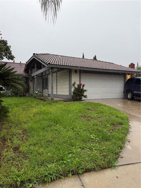 3447 Yuba Riverside CA 92503