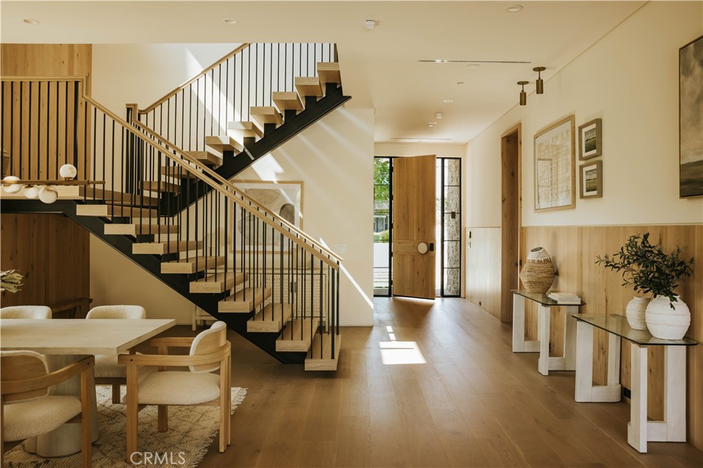 Properties 2 11556 Blix Street