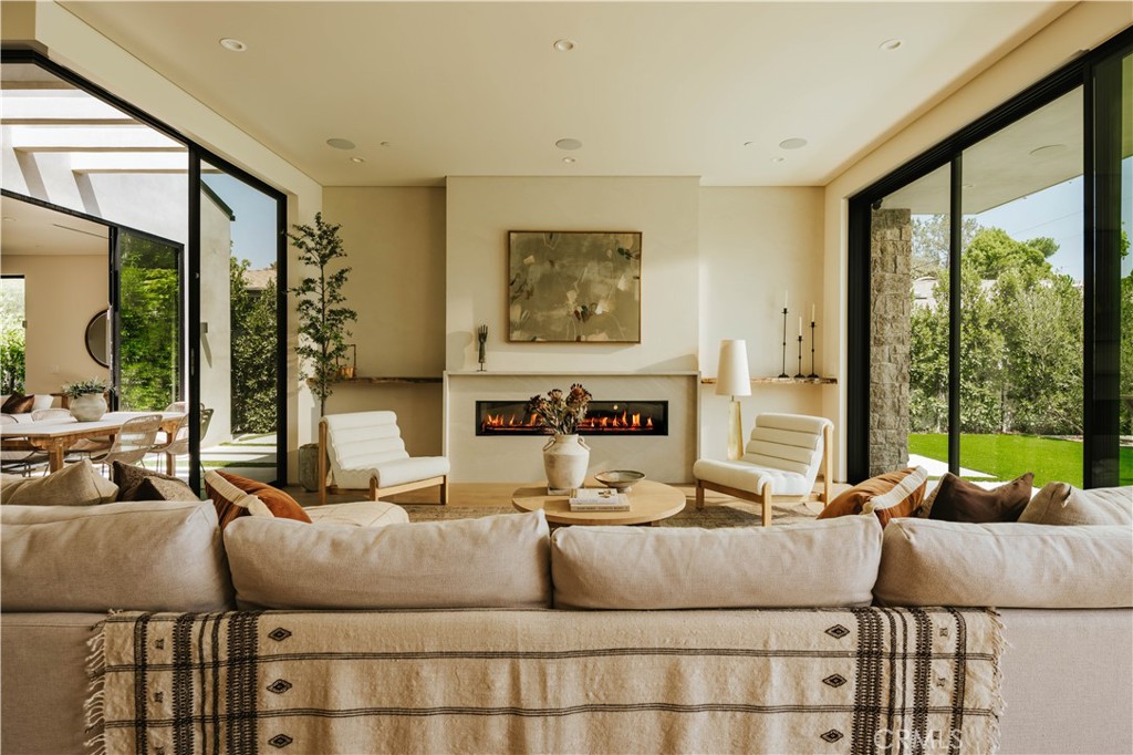 Properties 4 11556 Blix Street