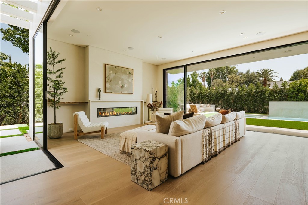 Properties 3 11556 Blix Street