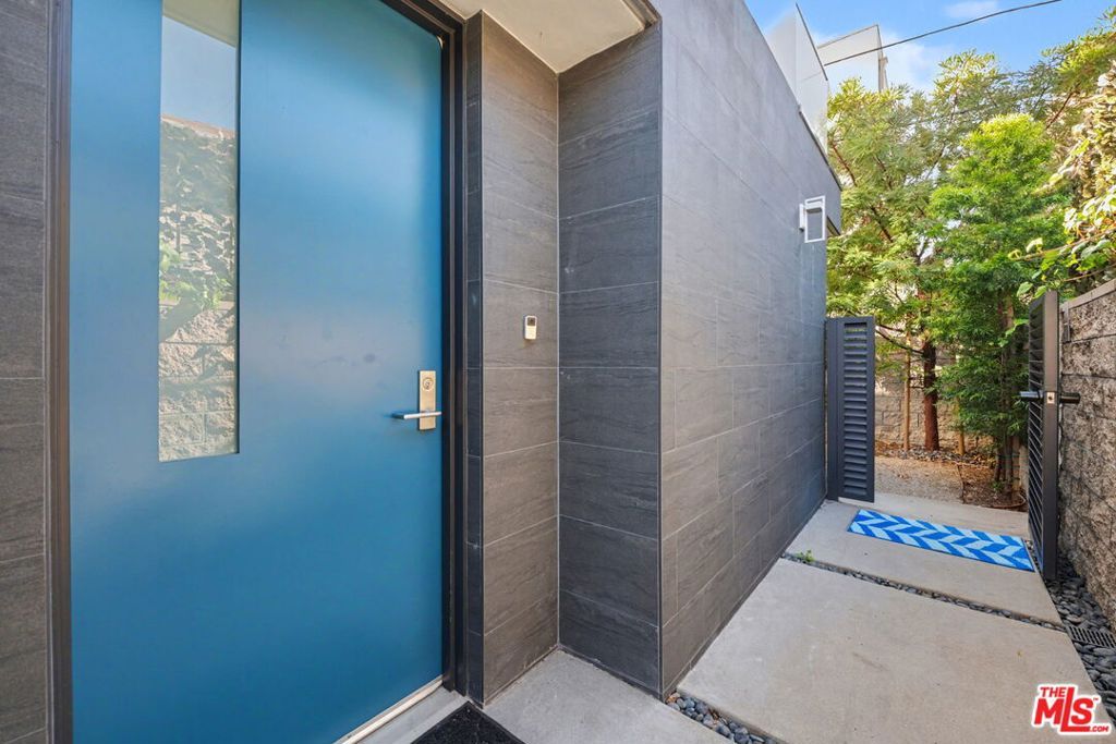 Photo of 1951 1/2 Manning Avenue, Los Angeles, CA 90025 (MLS # 26653625)