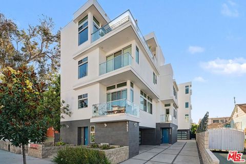 Photo of 1951 1/2 Manning Avenue, Los Angeles, CA 90025 (MLS # 26653625)