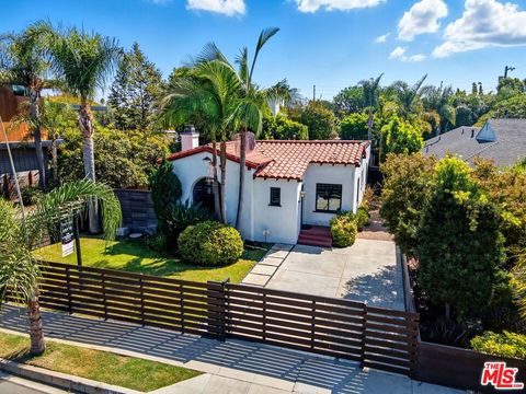 Photo of 1316 Preston Way, Venice, CA 90291 (MLS # 25600335)
