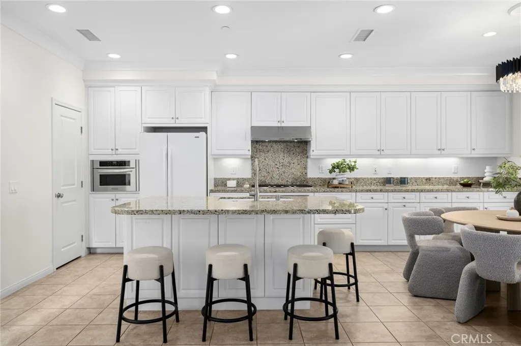 Irvine, California 92618, United States, 4 Bedrooms Bedrooms, ,4 BathroomsBathrooms,Residential,Active,244648