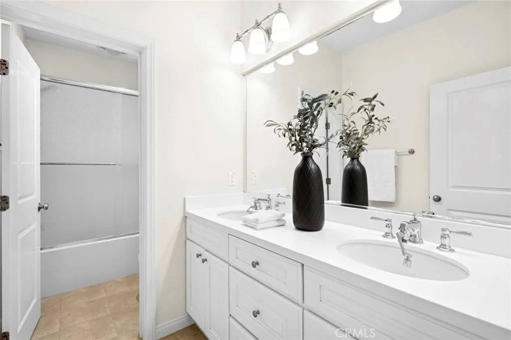 Irvine, California 92618, United States, 4 Bedrooms Bedrooms, ,4 BathroomsBathrooms,Residential,Active,244648