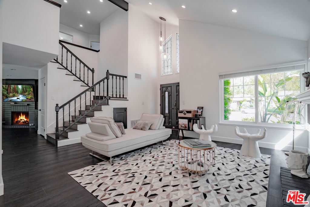 23604 Real Court
