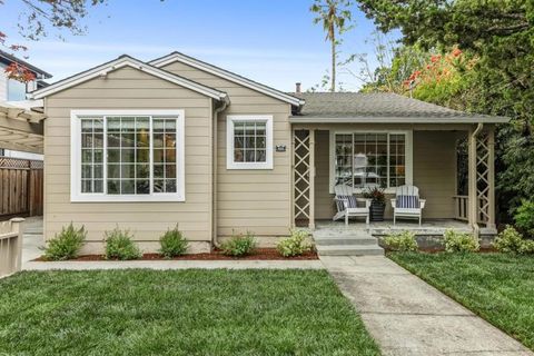 Photo of 950 Iris Street, Redwood City, CA 94061 (MLS # ML82046598)