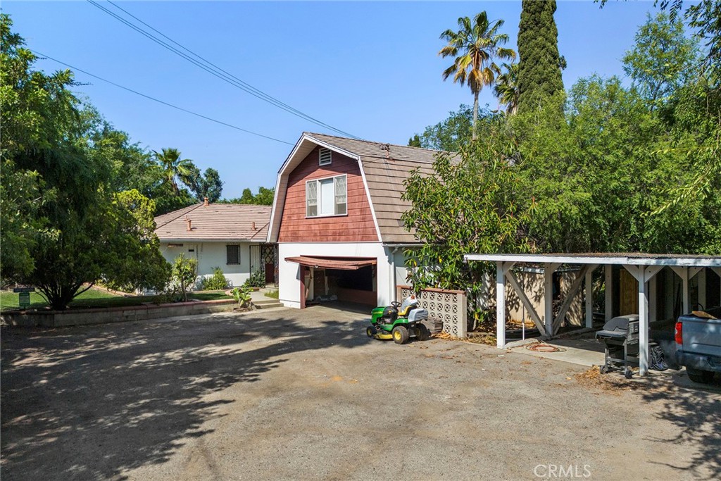 5426 Lakeview Avenue