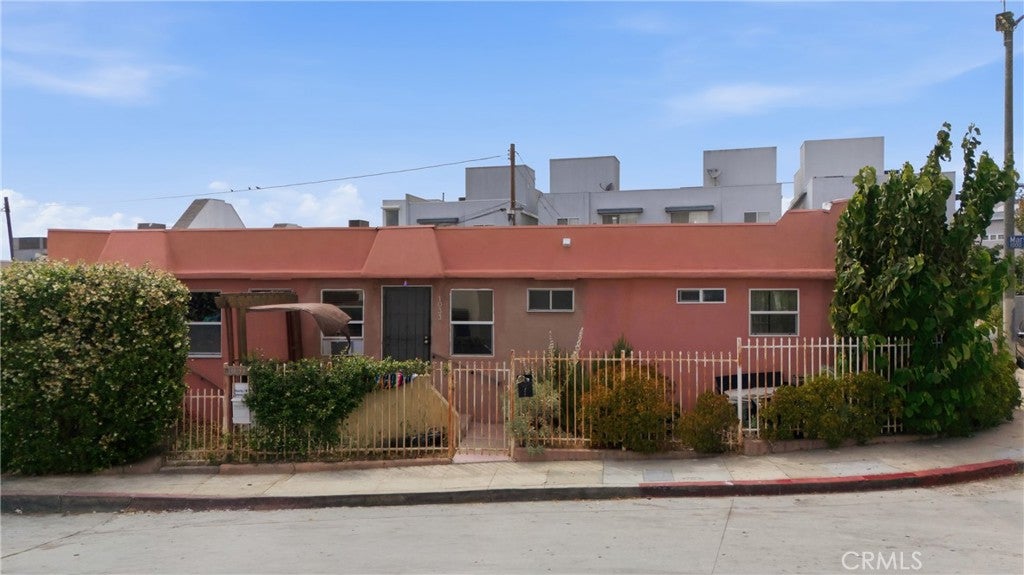 1126 White Knoll Drive
