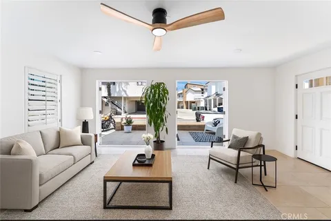 126 47th Street Unit 1, Newport Beach, CA 92663 - MLS#: NP25185763