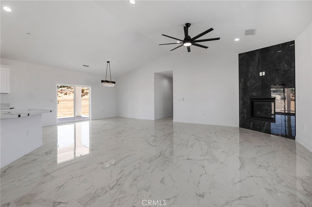 10125 Bella Vista Street