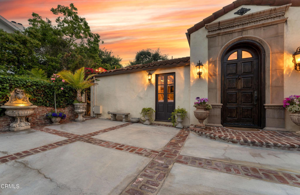 Properties 3 1205 Linda Vista Avenue