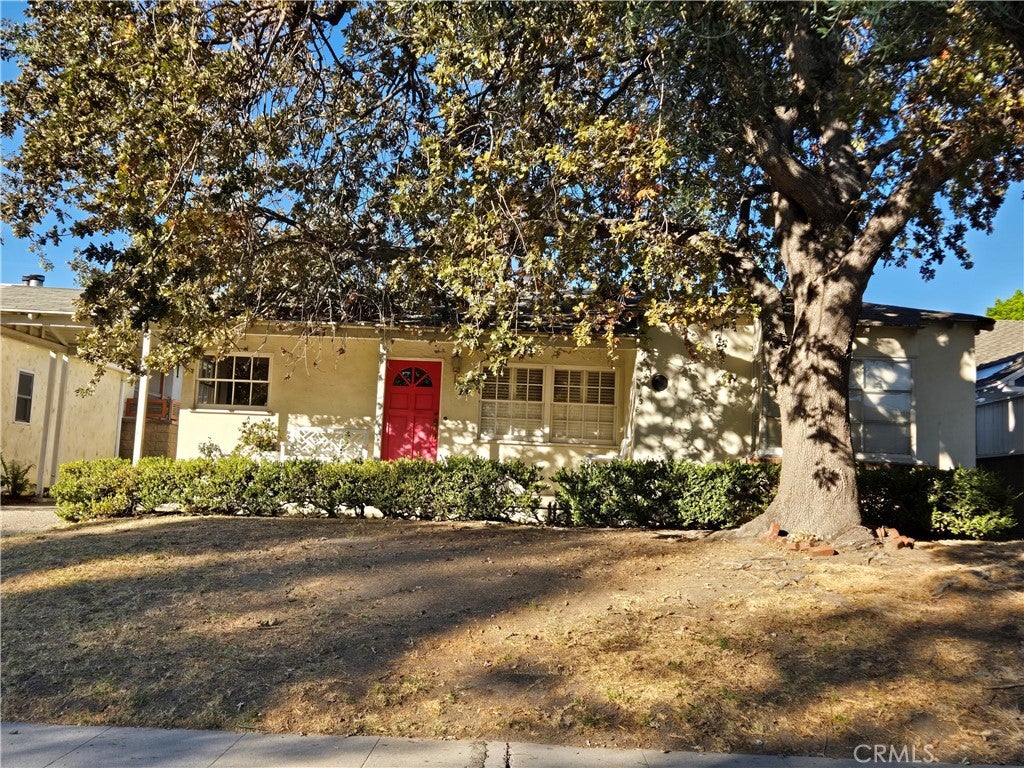 Photo of 4427 Bakman Avenue, Studio City, CA 91602 (MLS # SR26137330)