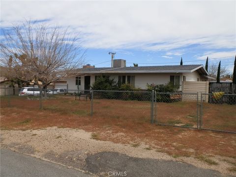 Photo of 7731 Inca Trail, Yucca Valley, CA 92284 (MLS # TR26051240)