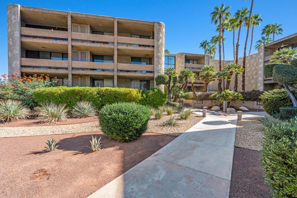 1630 La Reina Way 3c