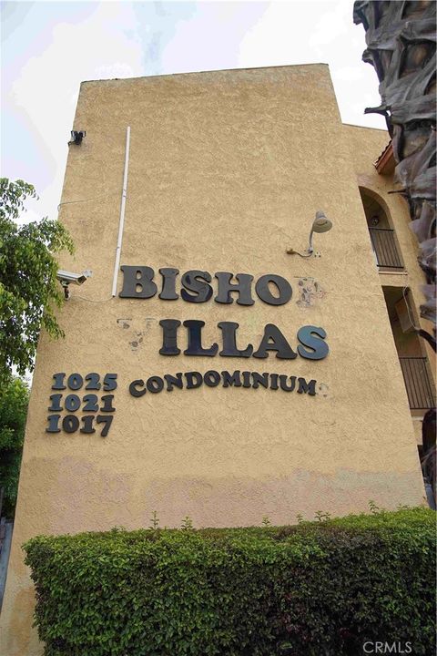 Photo of 1021 W Bishop St #212/I, Santa Ana, CA 92703 (MLS # OC26078656)