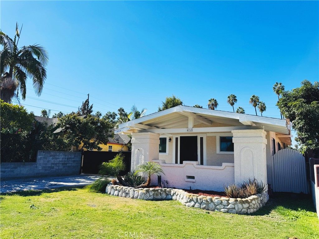 Photo of 4715 5TH Avenue, Los Angeles, CA 90043 (MLS # OC25245572)