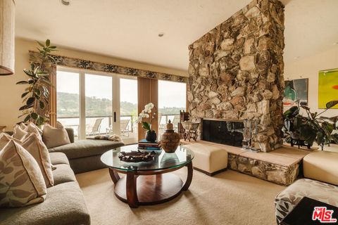 Photo of 2208 Westridge Road, Los Angeles, CA 90049 (MLS # 26666767)