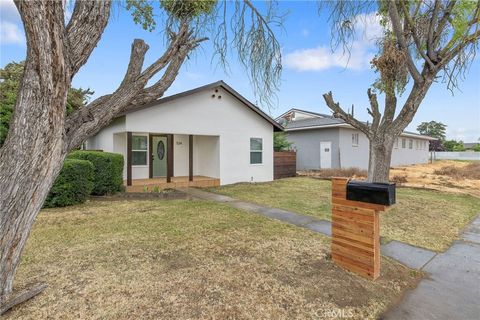 Photo of 524 S 6th Street, Kerman, CA 93630 (MLS # FR26069270)