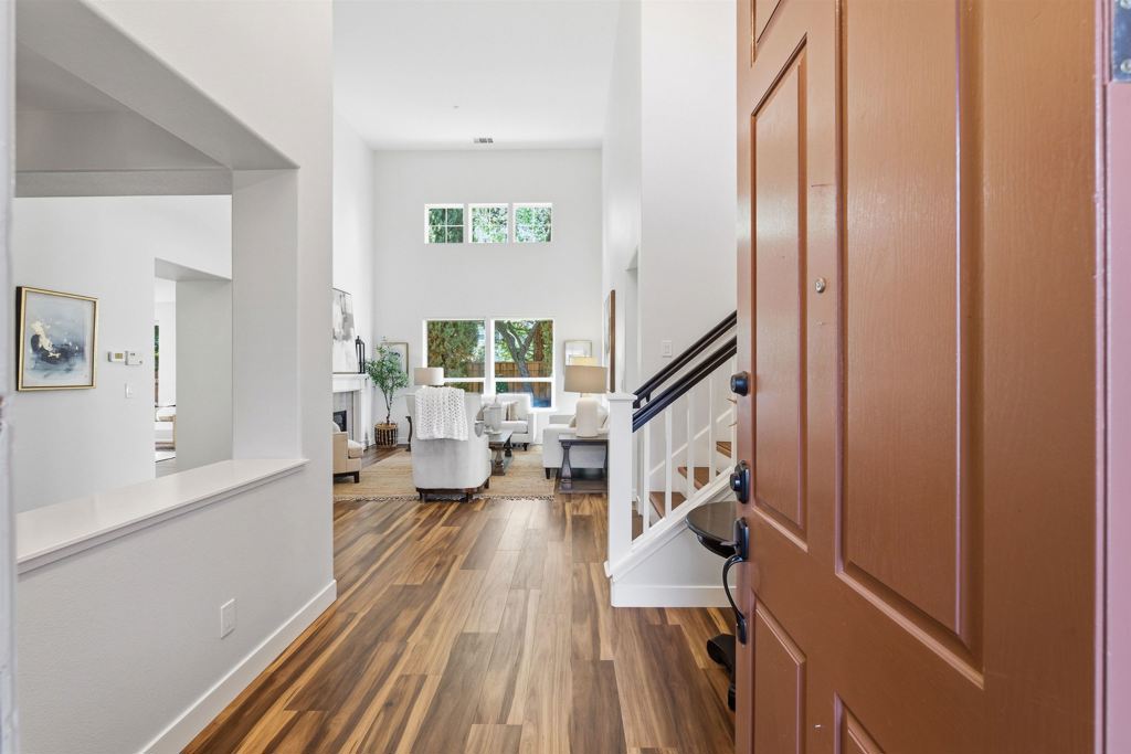 1147 1147 Rebecca Dr