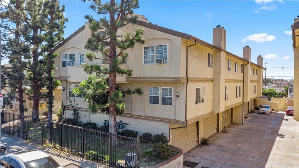 1040 252nd Street