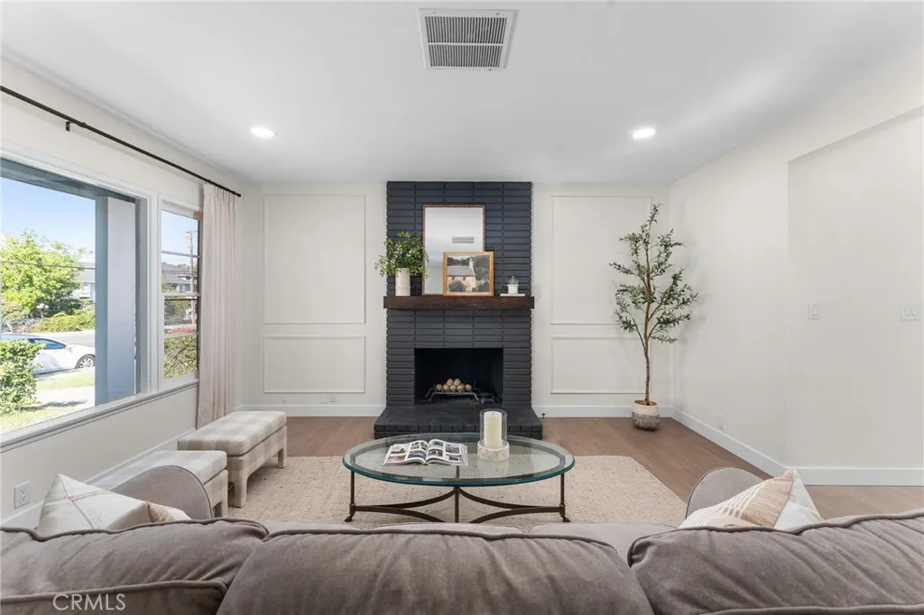 Redlands, California 92373, United States, 3 Bedrooms Bedrooms, ,2 BathroomsBathrooms,Residential,Pending,213900